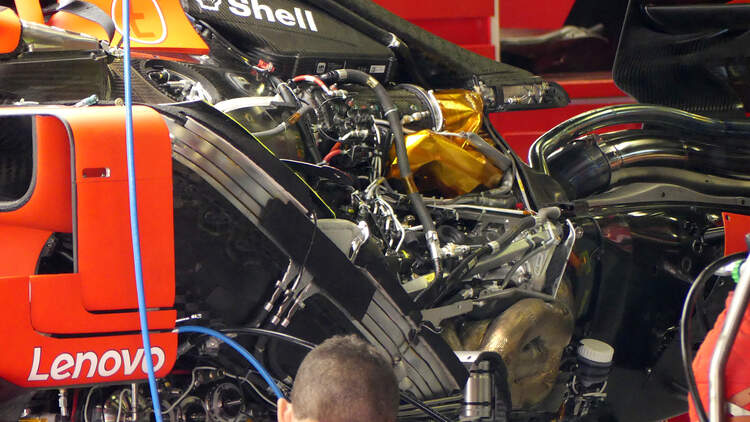 Neue Motoren Fur Ferrari Und Renault Mehr Power Oder Standfestigkeit Auto Motor Und Sport