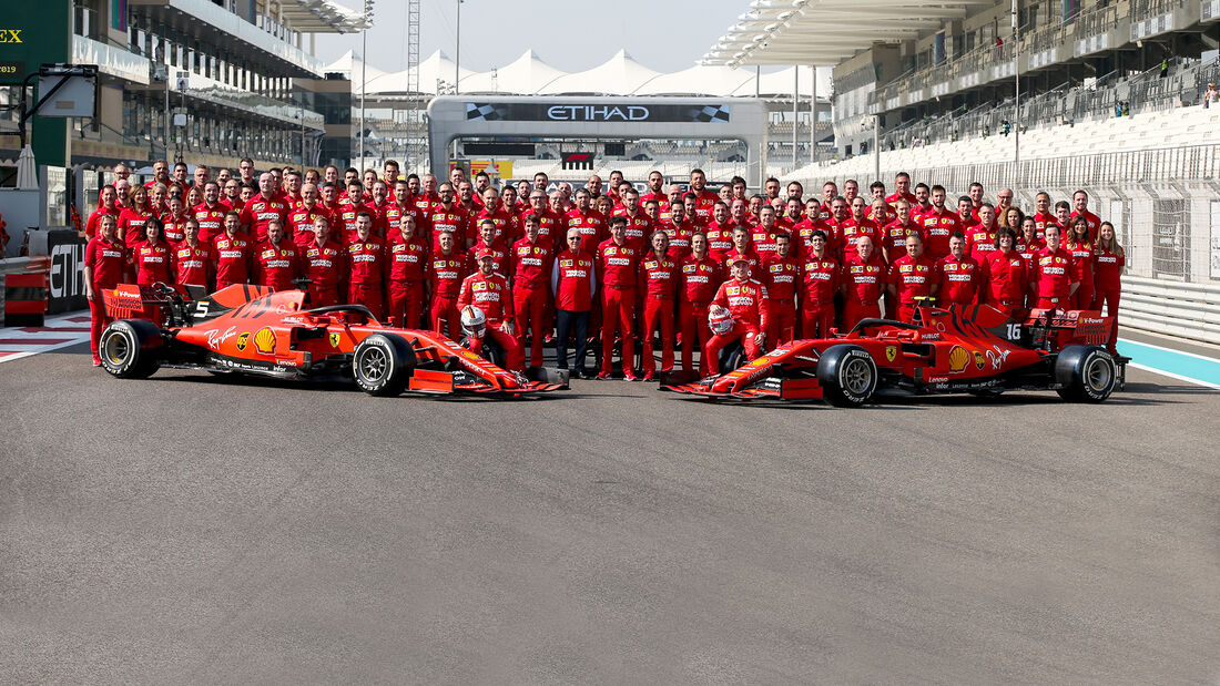 Ferrari - Teamfoto - GP Abu Dhabi 2019
