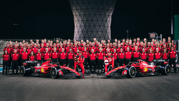 Ferrari - Teamfoto - GP Abu Dhabi 2023