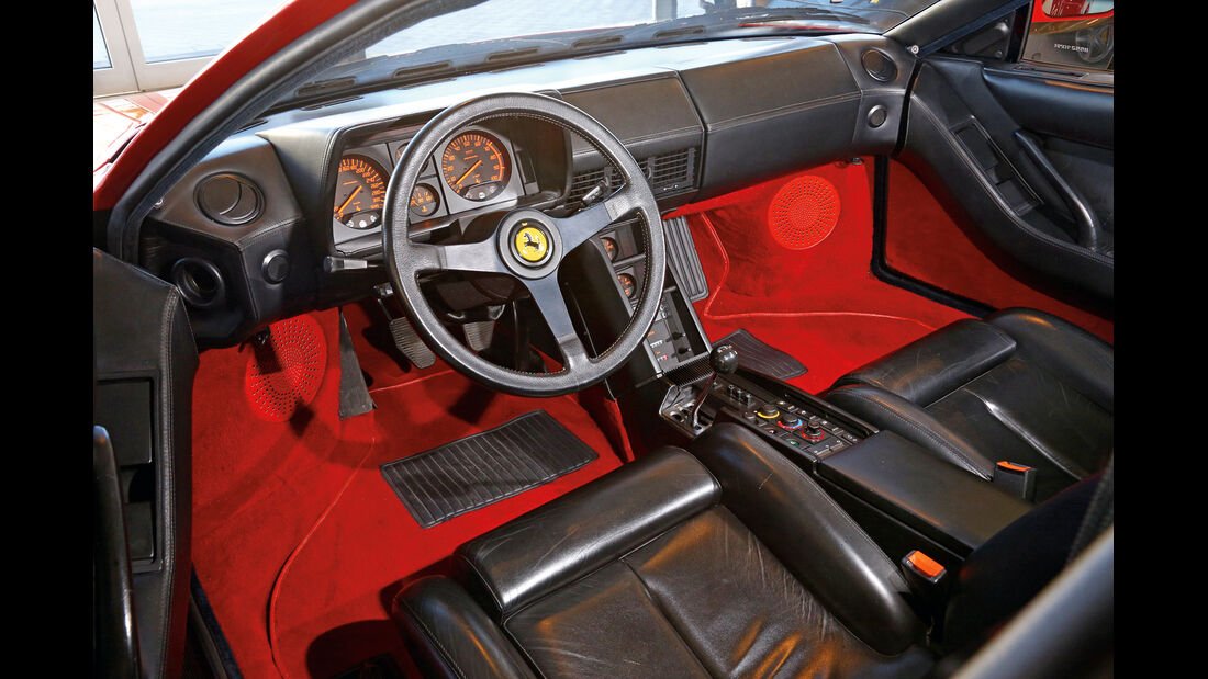 Ferrari Testarossa, Cockpit, Lenkrad