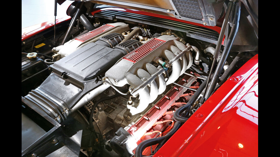 Ferrari Testarossa, Motor