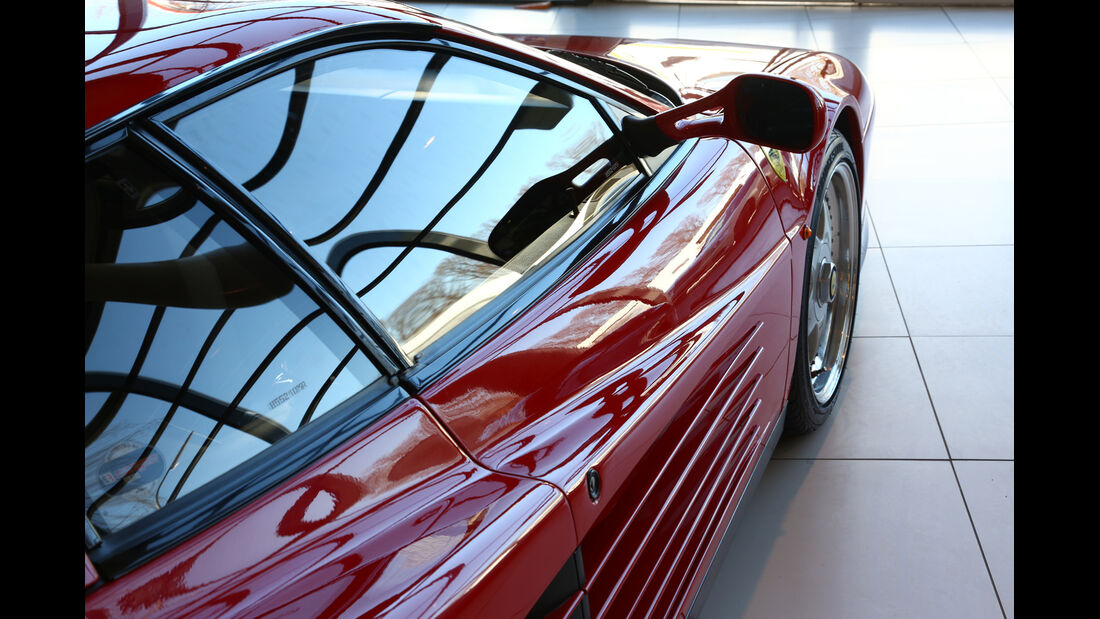 Ferrari Testarossa, Seitenfenster