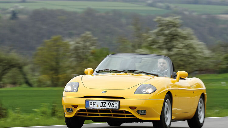 Fiat 124 Barchetta Und 10 Cabrio Im Fahrbericht Auto Motor Und Sport