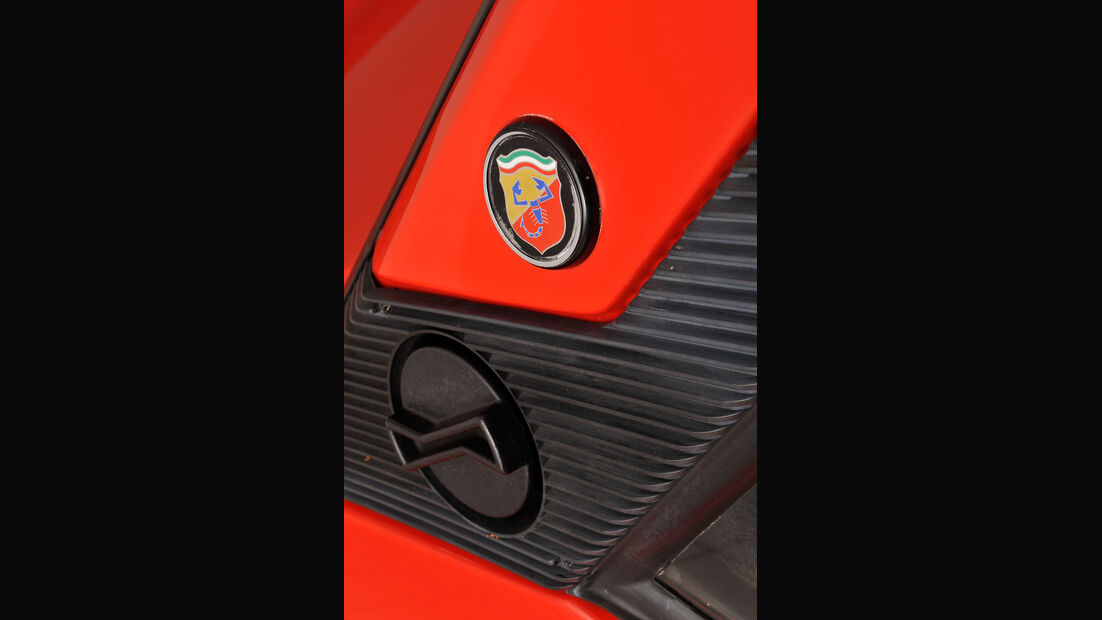 Fiat 131 Abarth, Emblem