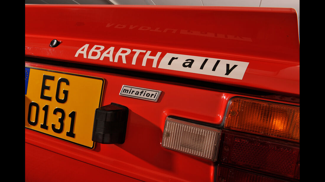 Fiat 131 Abarth, Heckleuchte