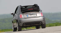 Fiat 500 C Abarth 1.4 T-Jet 16V, Cabrio, Rückansicht, Ausfahrt