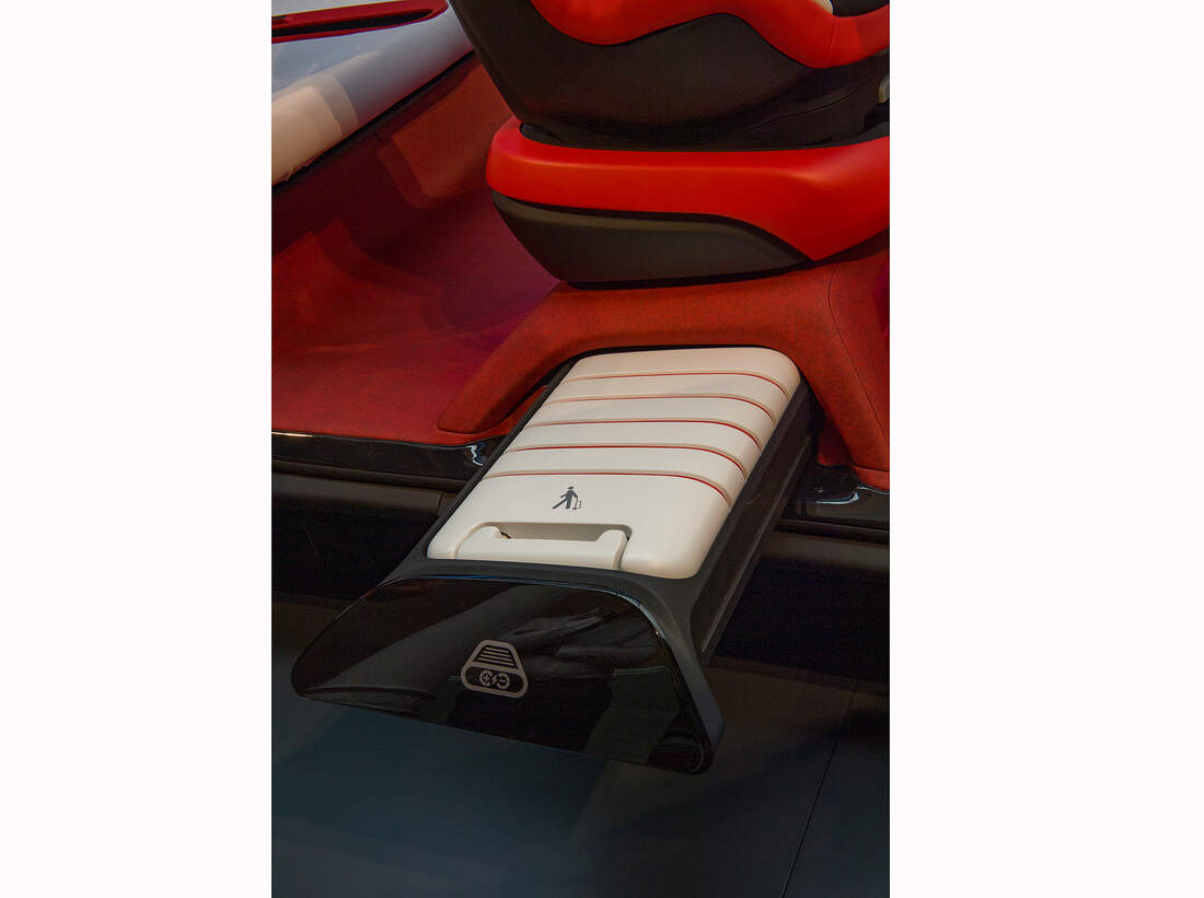 Fiat Concept Centoventi mit TrolleyBatterien und ModulInnenraum