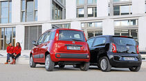 Fiat Panda 0.9 8V Natural Power Lounge, VW Up Ecofuel high up BMT, Heckansicht