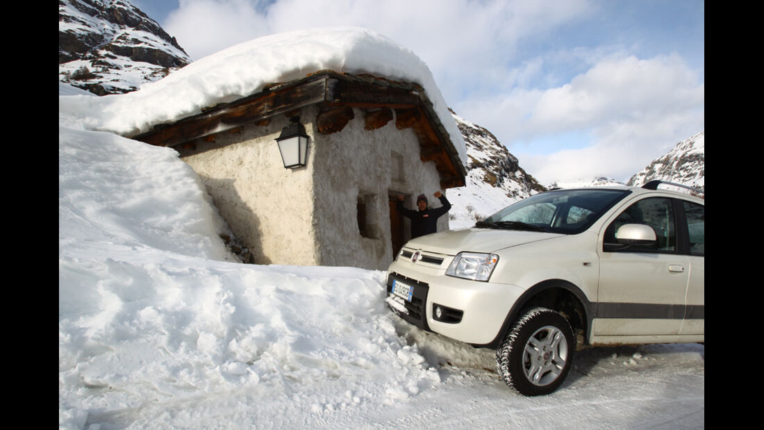 Fiat Panda 4X4, Seitenansicht, Berghütte