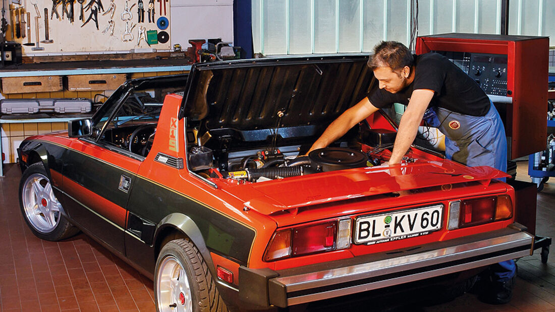 Fiat X 1/9 in der Werkstatt