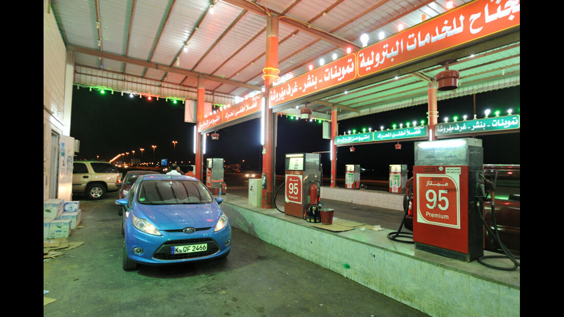Fiesta an Tankstelle Saudi-Arabien