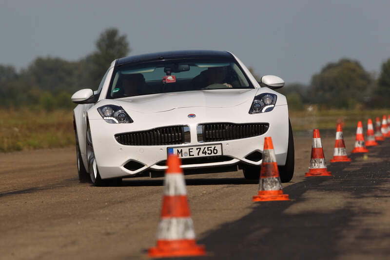 Fisker Karma, Frontansicht, Slalom