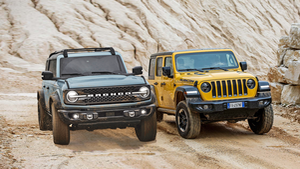 Ford Bronco Viertürer gegen Jeep Wrangler Unlimited