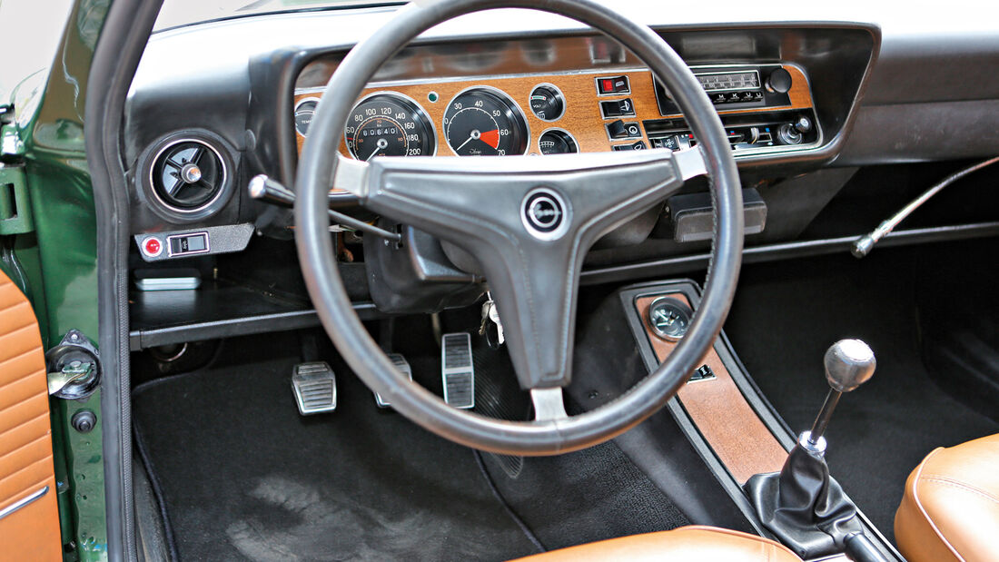 Ford Capri 2600 GT, Cockpit, Lenkrad