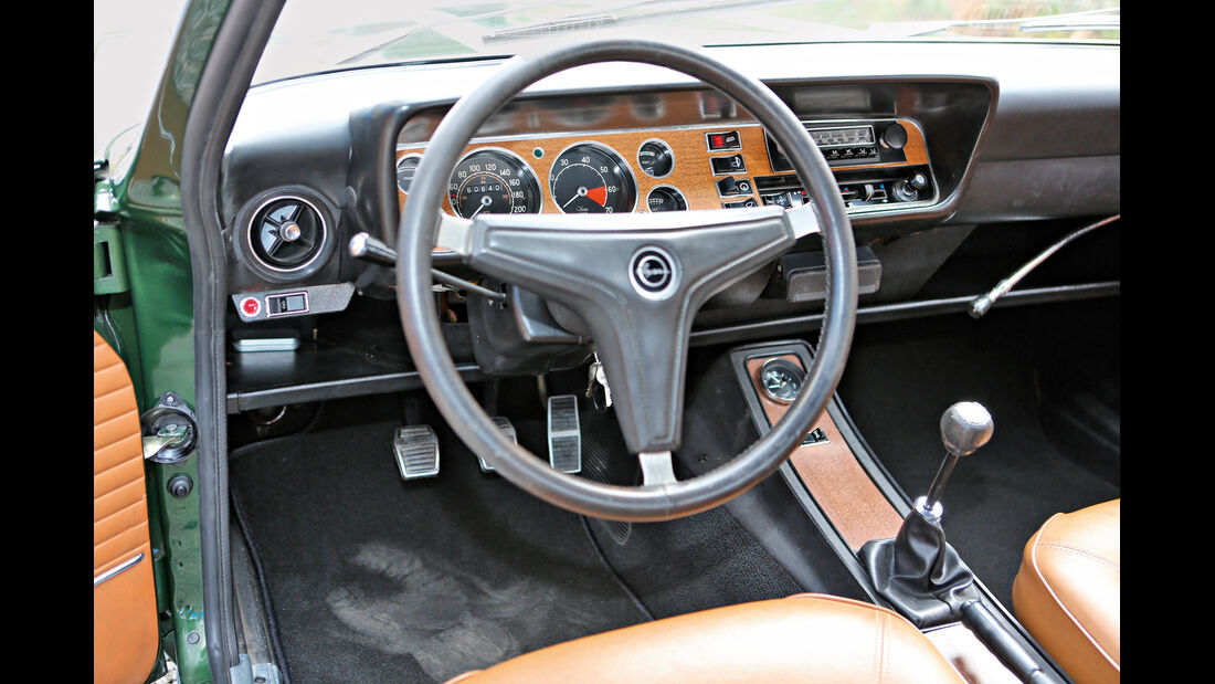 Ford Capri 2600 GT, Cockpit, Lenkrad