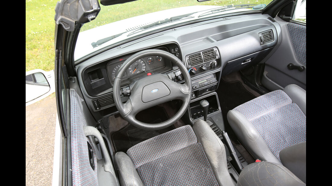 Ford Escort 1.6 XR3i Cabriolet, Cockpit