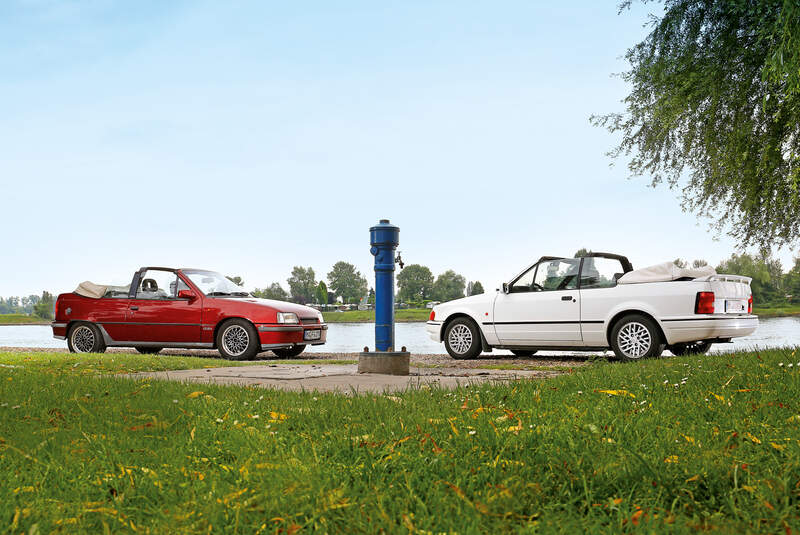 Ford Escort 1.6 XR3i Cabriolet, Opel Kadett E 2.0 GSi Cabriolet, Seitenansicht