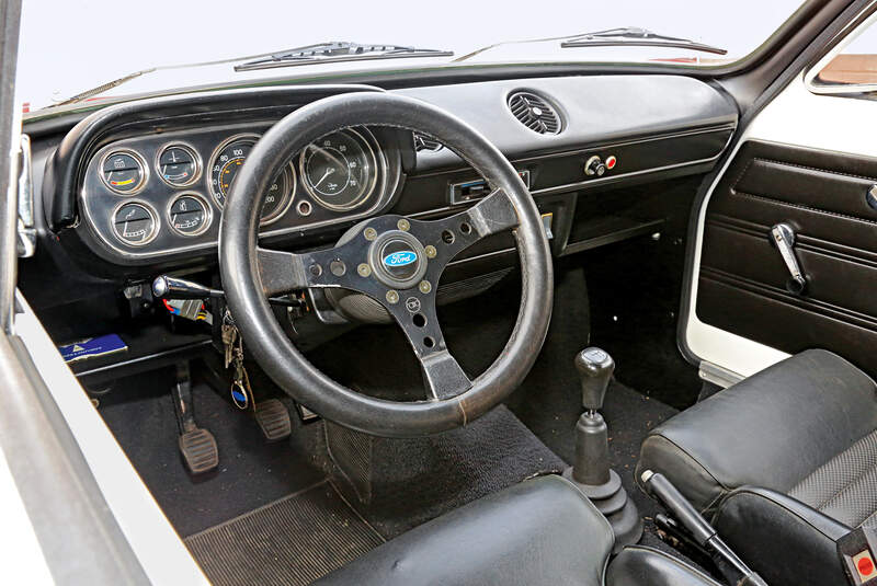 Ford Escort I RS 2000, Cockpit