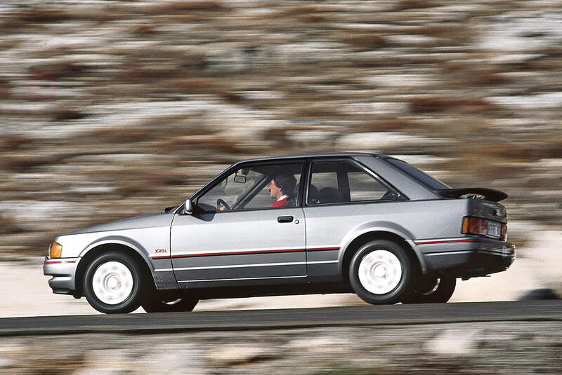 Ford Escort XR3i, Seitenansicht