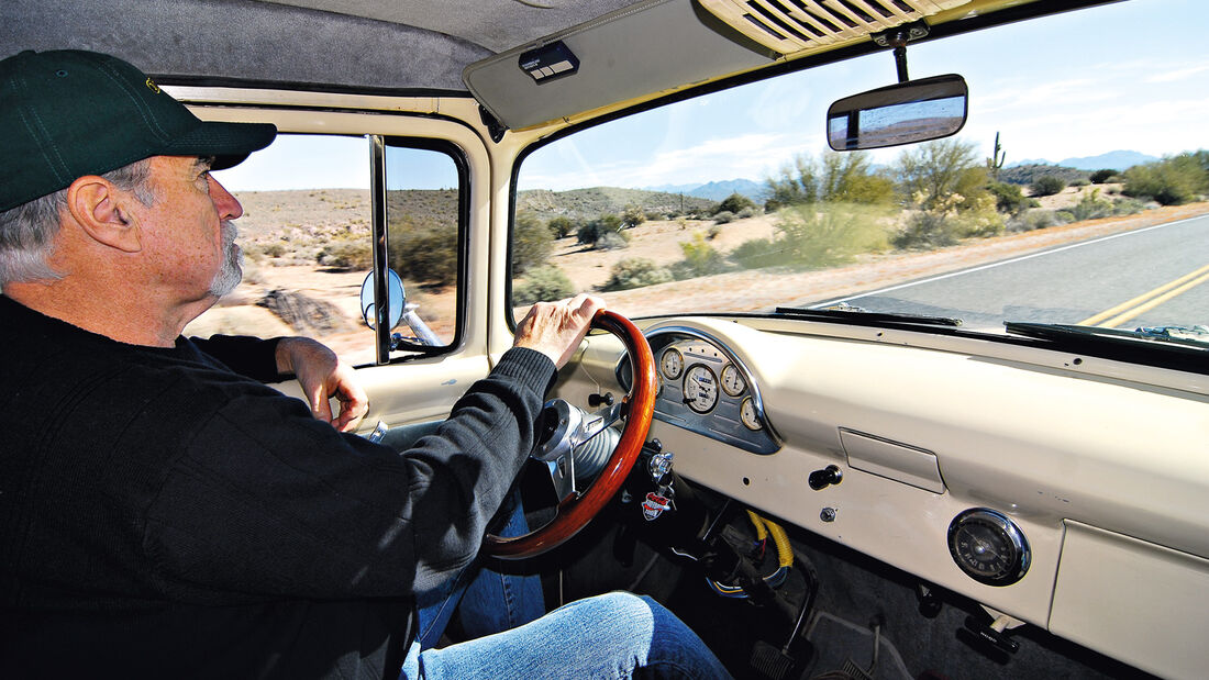 Ford F 100, Steve Warnecke , Cockpit