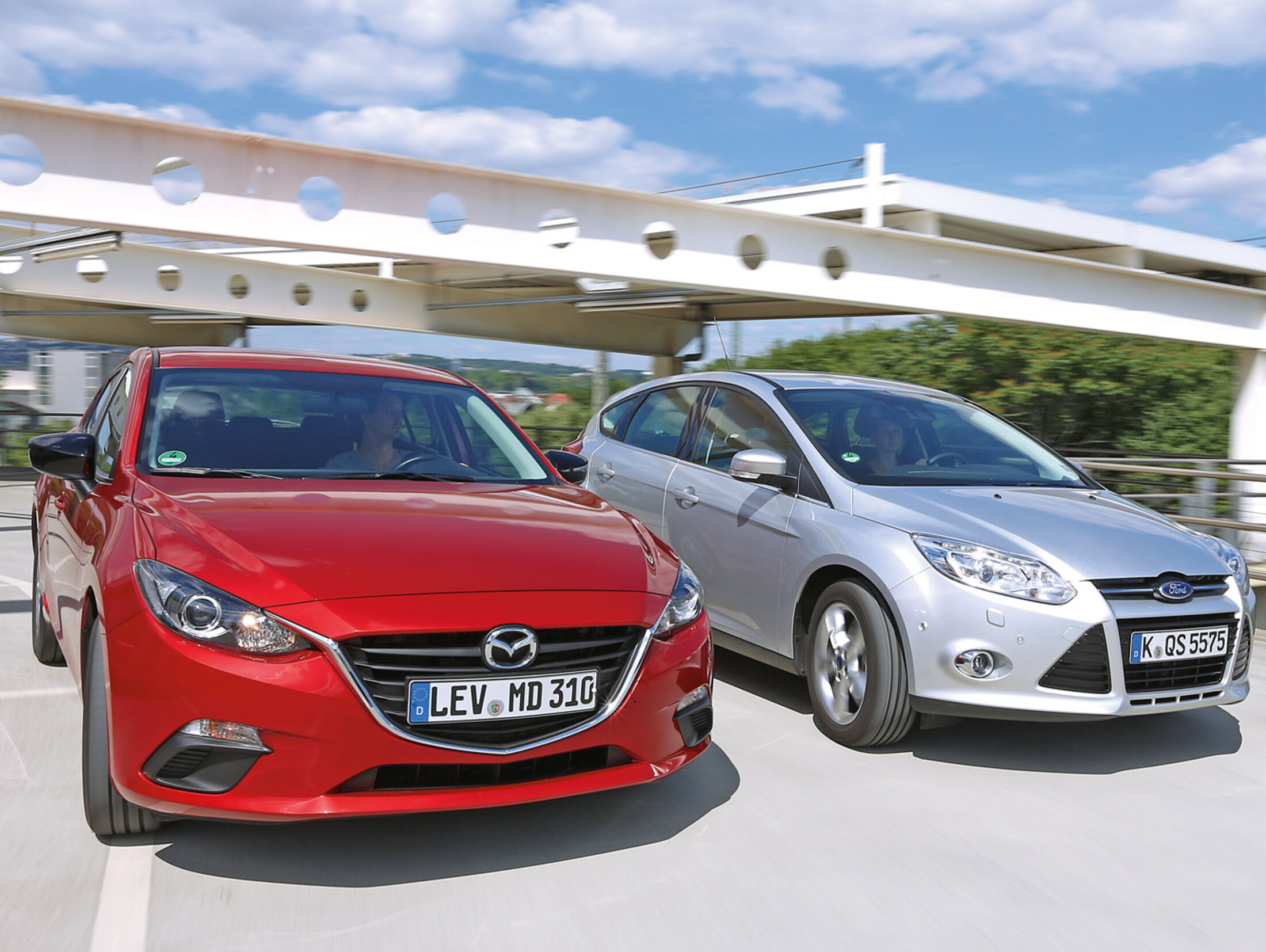 Ford Focus und Mazda 3: Zwei flotte Kompakte im Fahrbericht