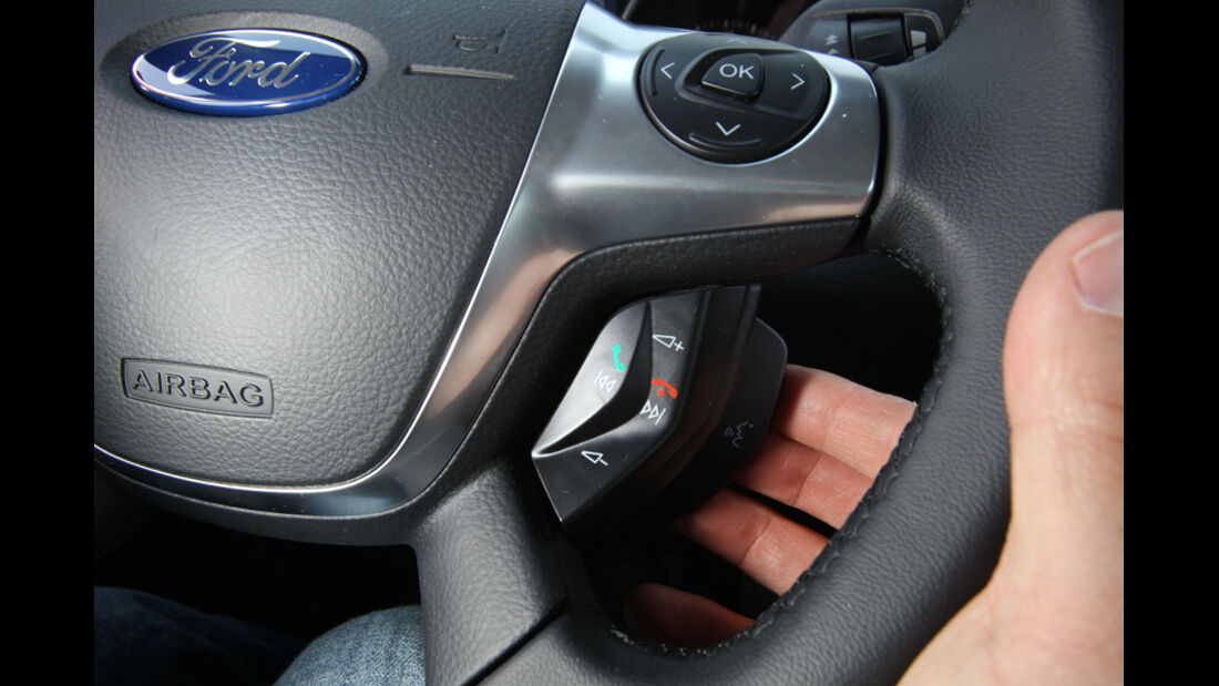 Ford Focus 1.6 Ecoboost, Lenkradtasten