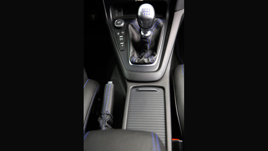 Ford Focus RS 2015, Cockpit, Innenraum, Mittelkonsole, Schlathebel