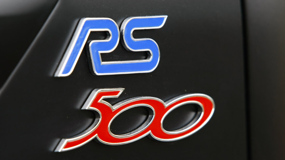 Ford Focus RS500 RS-Emblem
