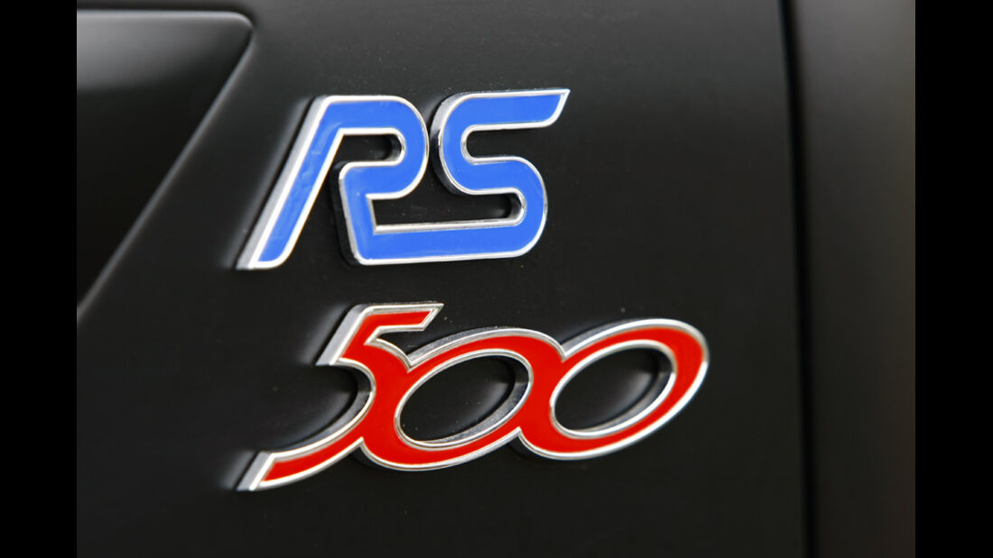 Ford Focus RS500 RS-Emblem