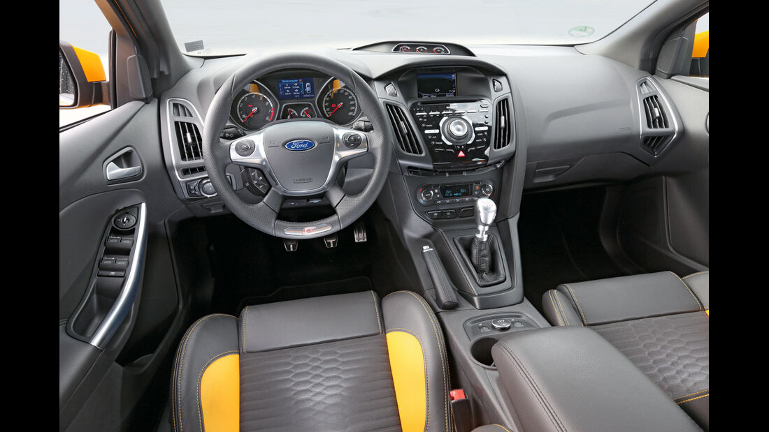 Ford Focus ST, Cockpit