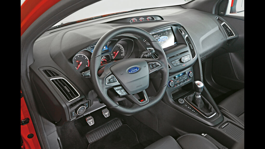 Ford Focus ST Turnier, Cockpit