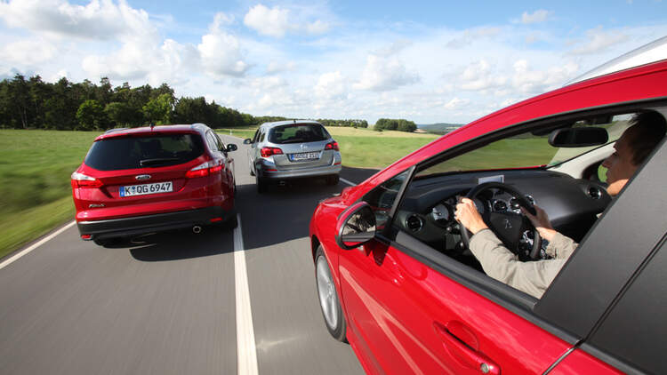 Kombis Im Vergleichstest Ford Focus Opel Astra Peugeot 308 Auto Motor Und Sport