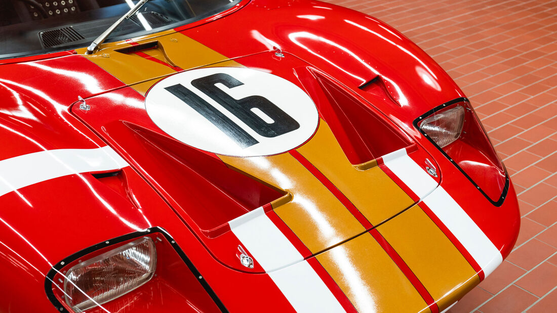 Ford GT40 Alan Mann Lightweight (1966)