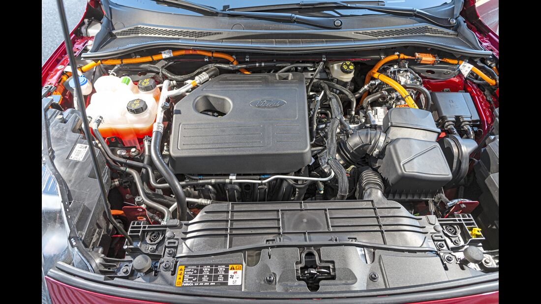 Ford Kugar 2.5 PHEV Top-Test