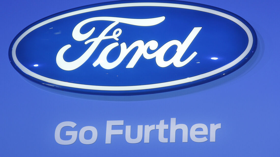 Ford Logo, Messe, Autosalon Paris 2012