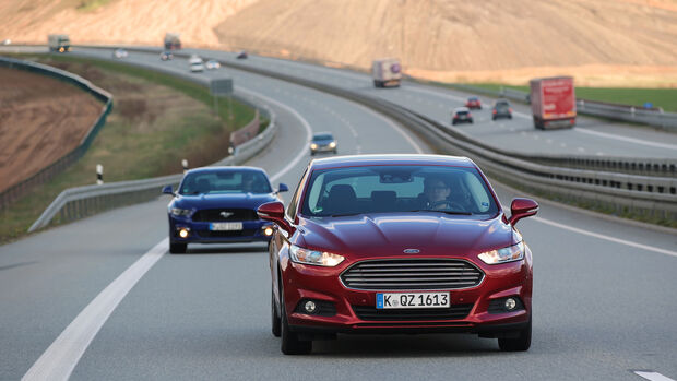 Ford Mondeo 1.0 Ecoboost, Ford Mustang 5.0 Ti-VCT V8