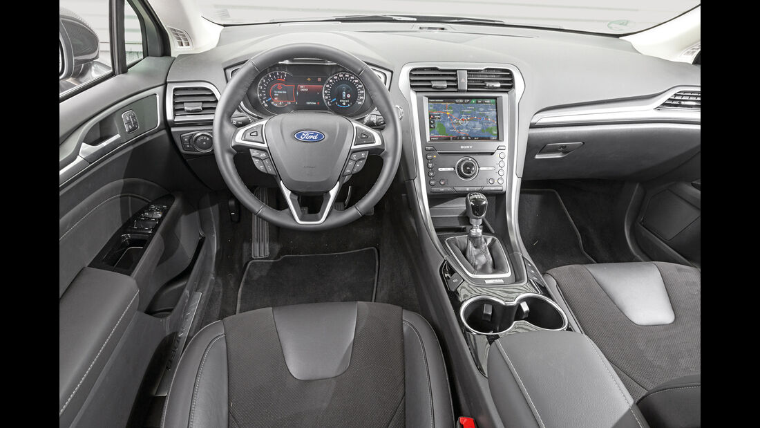 Ford Mondeo Turnier 2.0 TDCi, Cockpit