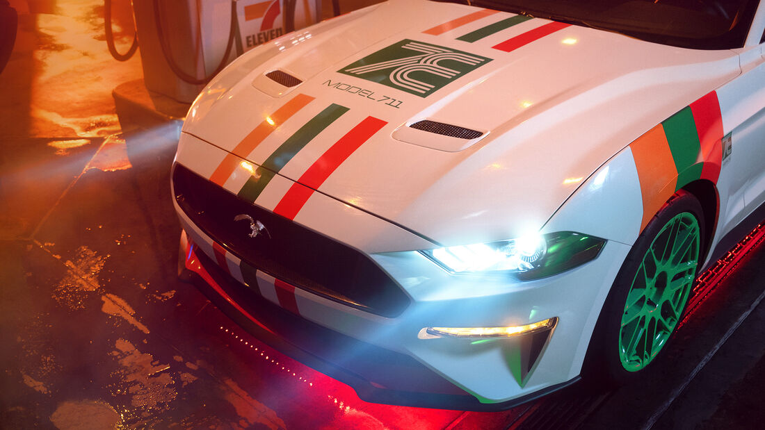 Ford Mustang 711 Seven Eleven