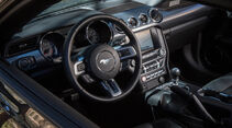 Ford Mustang, Cockpit