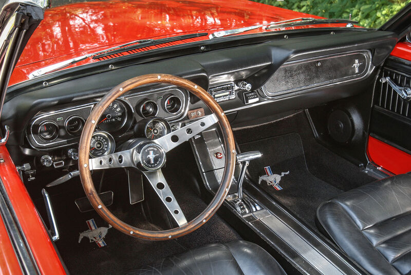 Ford Mustang Convertible, (1964-1973), Innenraum, Cockpit