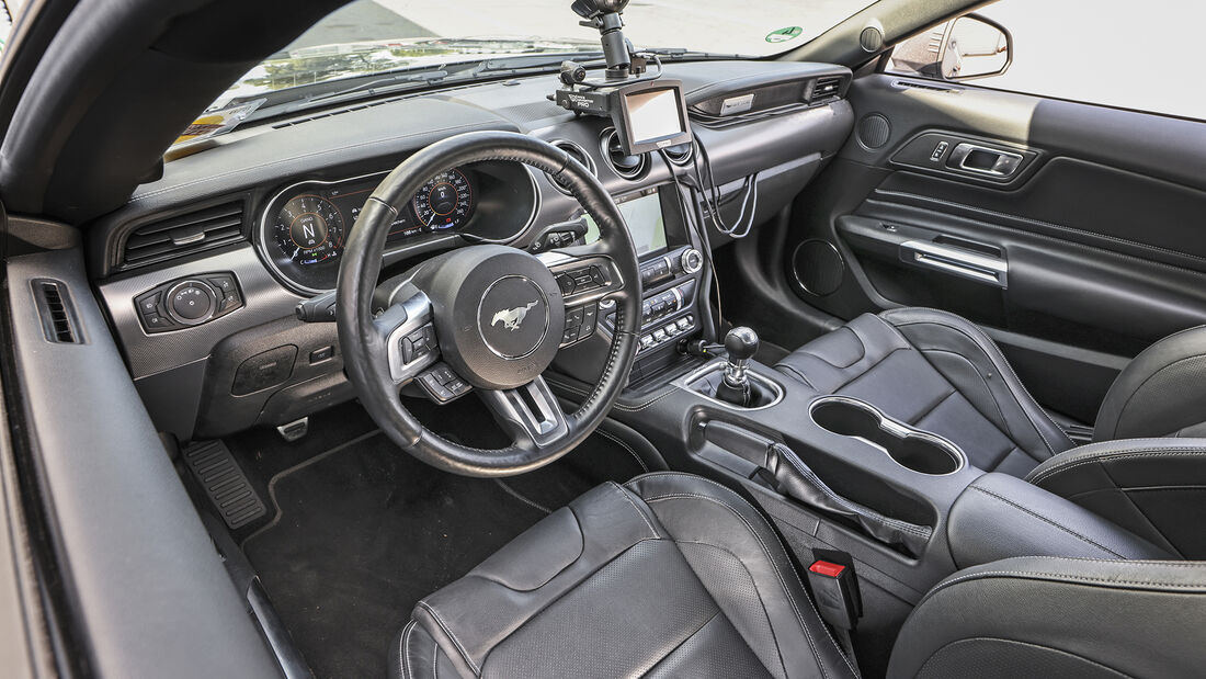 Ford Mustang GT, Interieur