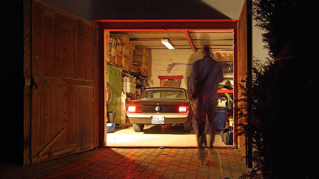 Ford Mustang, Garage, Heckansicht