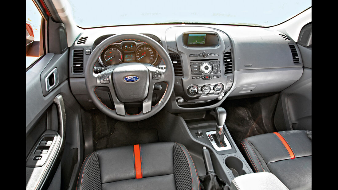 Ford Ranger 3.2 TDCi Wildtrak, Cockpit