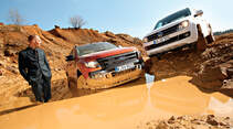 Ford Ranger 3.2 TDCi Wildtrak, VW Amarok 2.0 BiTDI Highline, Front, Gelände