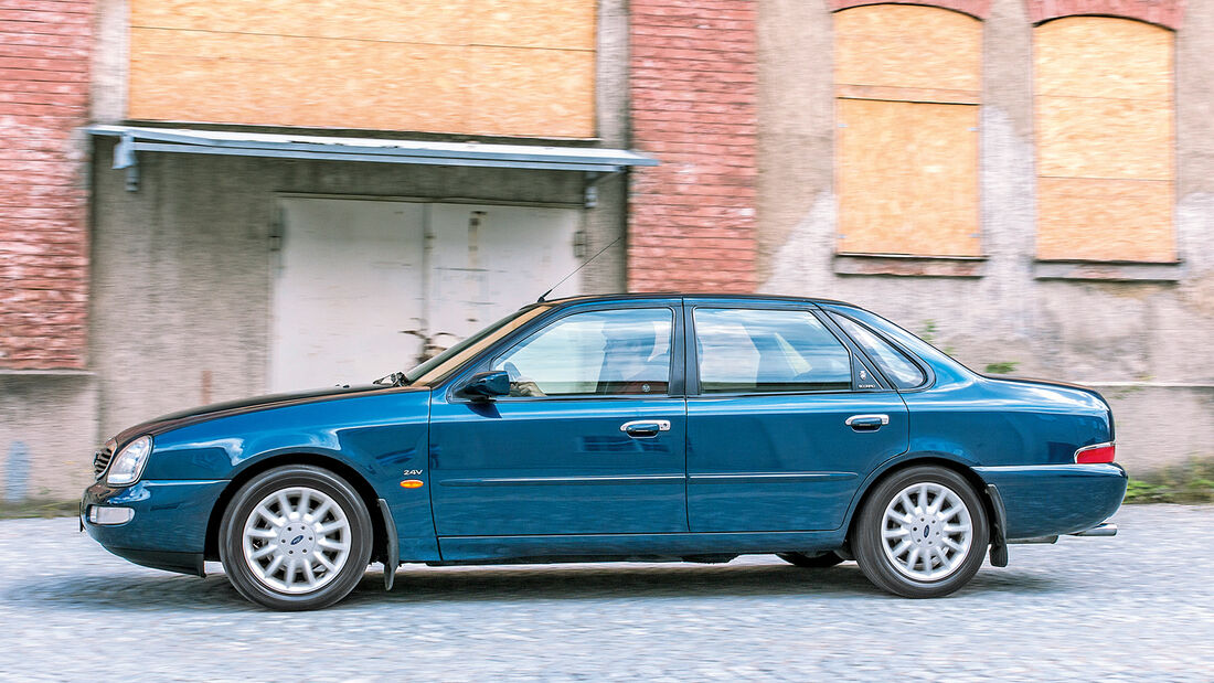 Ford Scorpio Mk2 2.9I, Seitenansicht