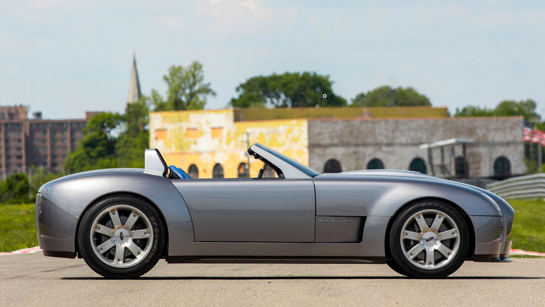 Ford Shelby Cobra Concept (2004)