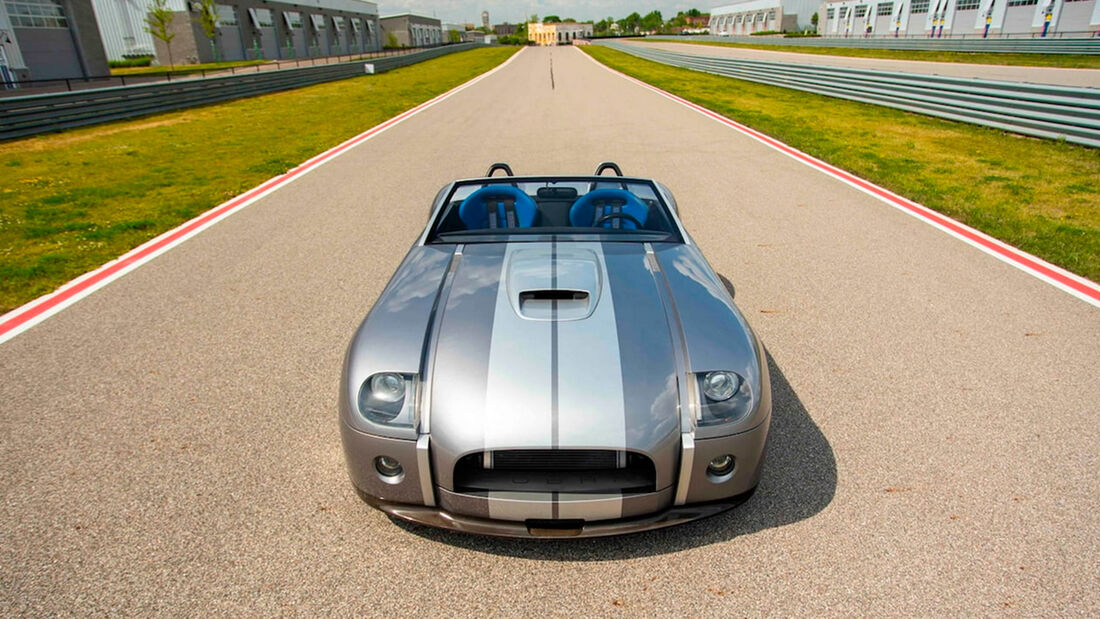 Ford Shelby Cobra Concept (2004)