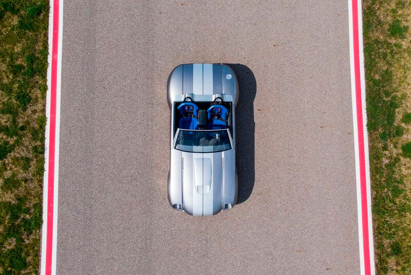Ford Shelby Cobra Concept (2004)