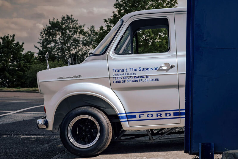 Ford Supervan 1 mit GT40-Motor