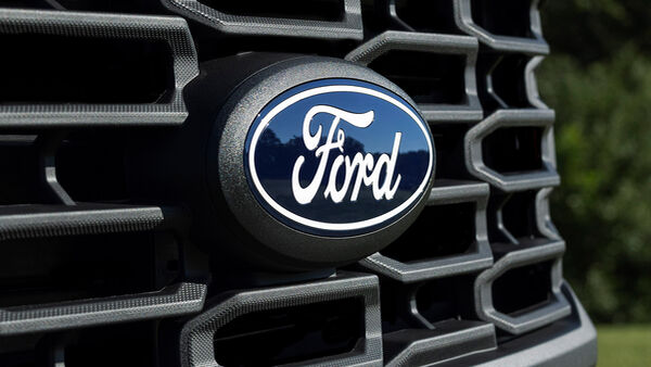 Ford neues Logo Emblem Plakette F-150 Facelift Modellpflege 2024